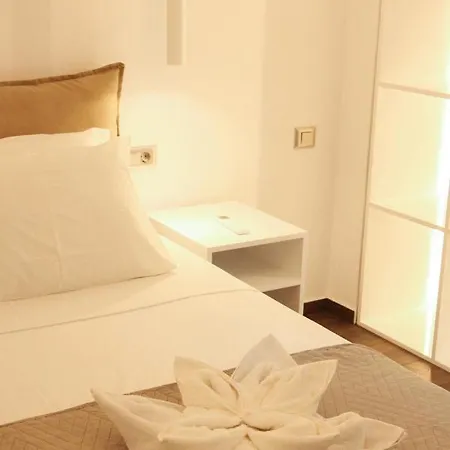 Polymnia Luxury *